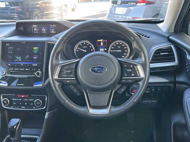 スバル フォレスター X－エディション 神奈川県 2020(令2)年 3.2万km クリスタルブラックシリカ ワンオーナー/純正ナビ(CD/DVD/SD/AUX/USB/BT/フルセグTV)/バック/フロント/サイドカメラ/衝突被害軽減ブレーキ/レーンキープアシスト/ブラインドスポットモニター/オートハイビーム/アイドリングストップ/レーダークルーズコントロール/パドルシフト/ハーフレザーシート/D/N席パワーシート(D席メモリー機能)/D/N席シートヒーター/ステアリングヒーター/パワーバックドア/ETC/前方ドライブレコーダー/ルーフレール/純正フロアマット/純正ドアバイザー/ISOFIX/スペアキー×1/保証書/取扱説明書