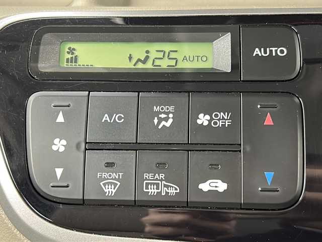 ホンダ Ｎ ＢＯＸ G Lパッケージ 宮城県 2013(平25)年 6万km クリスタルブラックパール 禁煙車/社外ナビ/・CD.DVD.SD.BT/フルセグTV/バックカメラ/片側パワースライドドア/ETC/横滑り防止装置/ECONスイッチ/ステアリングスイッチ/プッシュスタート/スマートキー2個/純正14インチアルミホイール/純正フロアマット