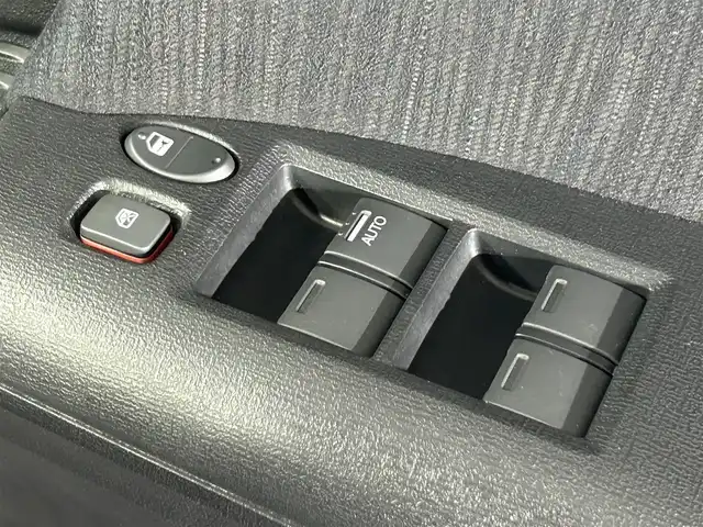 ホンダ フリード スパイク ハイブリット プレミアムエディション 佐賀県 2016(平28)年 1万km グラマラスモーブP 純正７インチナビ【VXM-165VFi】/（フルセグTV/BT/CD/SD）/純正フリップダウンモニター/バックカメラ/両側パワースライドドア/ビルトインETC/クルーズコントロール/運転席パワーシート/オートライト/横滑り防止装置/純正フロアマット