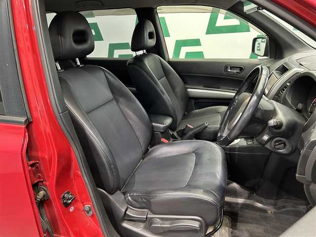 日産 エクストレイル 20Xt 鹿児島県 2011(平23)年 10.3万km バーニングレッド 禁煙車/純正ナビ/(Bluetooth/CD/ワンセグTV/ipod)/ハイパールーフレール/ミラー型レーダー探知機/ALLMODE 4×4i/フェンダーミラー/電動格納ミラー/ドアバイザー/ETC