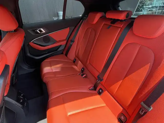 ＢＭＷ ＢＭＷ １１８ｄ Mスポーツ EDジョイ+ 長野県 2020(令2)年 2.8万km ミサノブルー ハイラインパッケージ /マグマレッドダコタレザーシート /純正ナビ(AM/FA/BT/CD/DVD) /AppleCarPlay /ACC /BMS /LKA /パワーシート /シートヒーター　/PDC /コンフォートパッケージ　/iDriveパッケージ /ストレージパッケージ  /純正18AW  /ミラー一体型ETC