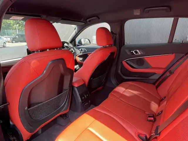 ＢＭＷ ＢＭＷ １１８ｄ Mスポーツ EDジョイ+ 長野県 2020(令2)年 2.8万km ミサノブルー ハイラインパッケージ /マグマレッドダコタレザーシート /純正ナビ(AM/FA/BT/CD/DVD) /AppleCarPlay /ACC /BMS /LKA /パワーシート /シートヒーター　/PDC /コンフォートパッケージ　/iDriveパッケージ /ストレージパッケージ  /純正18AW  /ミラー一体型ETC