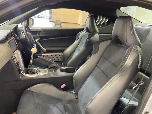 トヨタ ８６ GT リミテッド ブラックPKG 愛媛県 2020(令2)年 4.2万km アイスシルバーメタリック 純正ナビ/フルセグ／Ｂｌｕｅｔｏｏｔｈ/バックカメラ/衝突軽減ブレーキ/ＥＴＣ/レーダークルーズコントロール/ＤＮ席シートヒーター/ハーフレザーシート/ＴＲＤエアロ/ＬＥＤヘッドライト