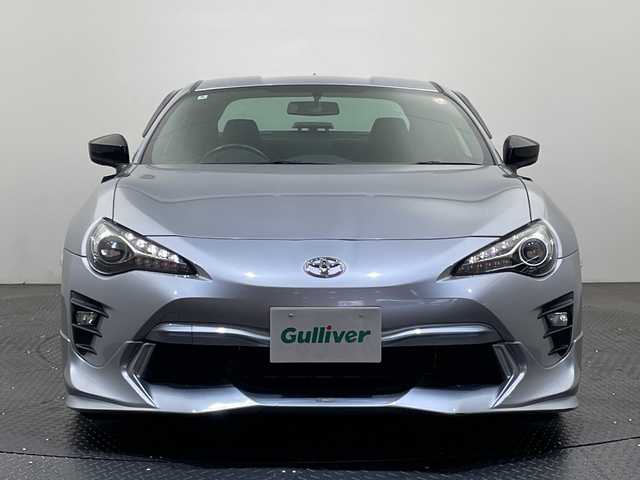 トヨタ ８６ GT リミテッド ブラックPKG 愛媛県 2020(令2)年 4.2万km アイスシルバーメタリック 純正ナビ/フルセグ／Ｂｌｕｅｔｏｏｔｈ/バックカメラ/衝突軽減ブレーキ/ＥＴＣ/レーダークルーズコントロール/ＤＮ席シートヒーター/ハーフレザーシート/ＴＲＤエアロ/ＬＥＤヘッドライト