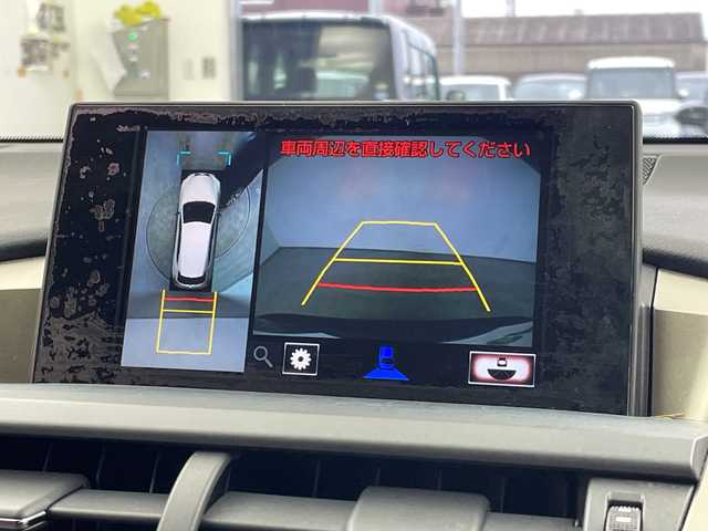 レクサス ＮＸ 300h Iパッケージ 三重県 2015(平27)年 7.8万km ブラック /禁煙車//純正ナビ/　AM/FM/CD/DVD/BT/フルセグ/AUX/USB//前席シートヒーター//ヘッドアップディスプレイ//パドルシフト//レーダークルーズコントロール//パワーバックドア//LEDオートライト//オートマチックハイビーム//ブラインドスポットモニター//ステアリングヒーター//電動パーキング//革巻ステアリング//メモリ付きパワーシート//ビルトインETC//茶皮シート