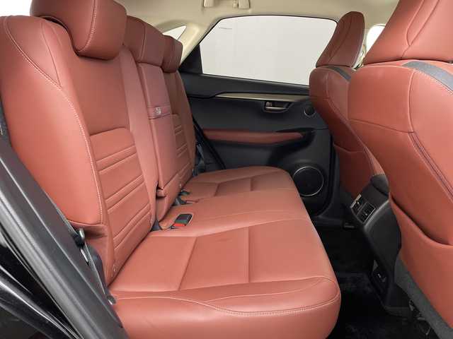 レクサス ＮＸ 300h Iパッケージ 三重県 2015(平27)年 7.8万km ブラック /禁煙車//純正ナビ/　AM/FM/CD/DVD/BT/フルセグ/AUX/USB//前席シートヒーター//ヘッドアップディスプレイ//パドルシフト//レーダークルーズコントロール//パワーバックドア//LEDオートライト//オートマチックハイビーム//ブラインドスポットモニター//ステアリングヒーター//電動パーキング//革巻ステアリング//メモリ付きパワーシート//ビルトインETC//茶皮シート