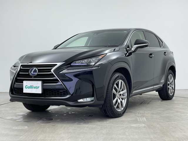 レクサス ＮＸ 300h Iパッケージ 三重県 2015(平27)年 7.8万km ブラック /禁煙車//純正ナビ/　AM/FM/CD/DVD/BT/フルセグ/AUX/USB//前席シートヒーター//ヘッドアップディスプレイ//パドルシフト//レーダークルーズコントロール//パワーバックドア//LEDオートライト//オートマチックハイビーム//ブラインドスポットモニター//ステアリングヒーター//電動パーキング//革巻ステアリング//メモリ付きパワーシート//ビルトインETC//茶皮シート