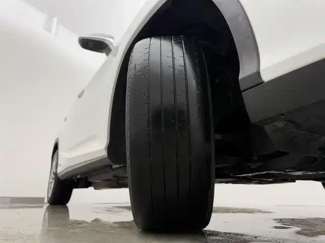 レクサス ＲＸ 450h バージョンL 宮城県 2021(令3)年 4.8万km ソニッククォーツ /サンルーフ//後期型//純正12.3インチナビ//マークレビンソンプレミアムサラウンドサウンドシステム//純正20インチアルミホイール//Lexus Safety System//プリクラッシュセーフティ//レーントレーシングアシスト//オートマチックハイビーム//レーダークルーズコントロール//ロードサインアシスト//先行車発進告知機能//パーキングサポートブレーキ//三眼フルLEDヘッドランプ//カラーヘッドアップディスプレイ//ステアリングヒーター//セミアニリン本革シート//パワーバックドア//パノラミックビューモニター//ETC２．０//全席シートヒーター