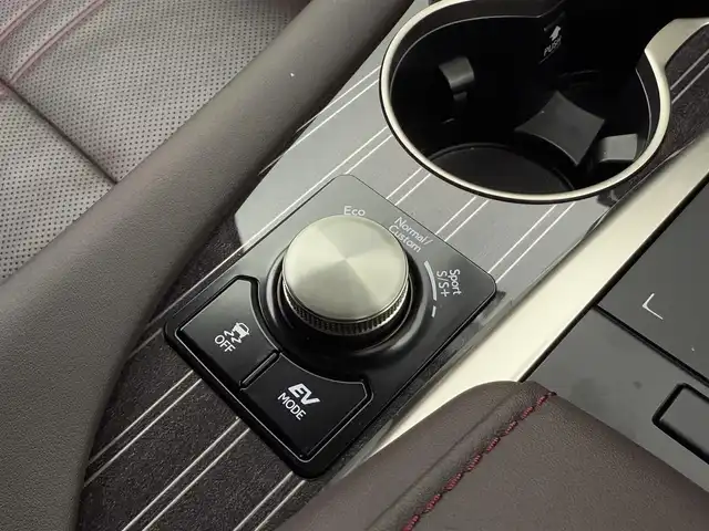 レクサス ＲＸ 450h バージョンL 宮城県 2021(令3)年 4.8万km ソニッククォーツ /サンルーフ//後期型//純正12.3インチナビ//マークレビンソンプレミアムサラウンドサウンドシステム//純正20インチアルミホイール//Lexus Safety System//プリクラッシュセーフティ//レーントレーシングアシスト//オートマチックハイビーム//レーダークルーズコントロール//ロードサインアシスト//先行車発進告知機能//パーキングサポートブレーキ//三眼フルLEDヘッドランプ//カラーヘッドアップディスプレイ//ステアリングヒーター//セミアニリン本革シート//パワーバックドア//パノラミックビューモニター//ETC２．０//全席シートヒーター