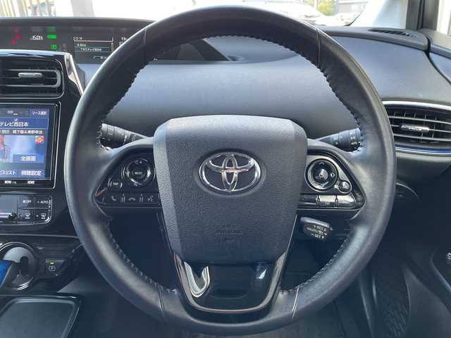 トヨタ プリウス Sツーリングセレクション 福岡県 2019(令1)年 7.1万km ホワイトパールクリスタルシャイン 純正９型メモリナビ/Bluetooth/CD/DVD/フルセグＴＶ/バックモニター/モデリスタエアロ/前後ドライブレコーダー/ビルトインＥＴＣ/前席シートヒーター/レーダークルーズコントロール/コーナーセンサー/スマートキー/スペアキー有/プッシュスタート