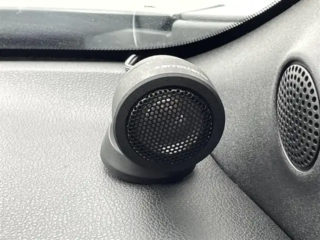 日産 ジューク 15RX Vセレ パーソナライゼーション 熊本県 2019(平31)年 8.1万km スーパーブラック 純正ナビMM318D-W（ＣＤ・ＤＶＤ・フルセグ・ＢＴ・ＳＤ・ＡＵＸ・ｉｐｏｄ・ＵＳＢ）/全周囲カメラ　/純正前方ドライブレコーダー　/ビルトインＥＴＣ　/インテリジェントエマージェンシーブレーキ　/車線逸脱警報　/横滑り防止/アイドリングストップ/純正フロアマット/純正１７インチAW/オートライト/HIDライト/フォグランプ/スマートキー/プッシュスタート