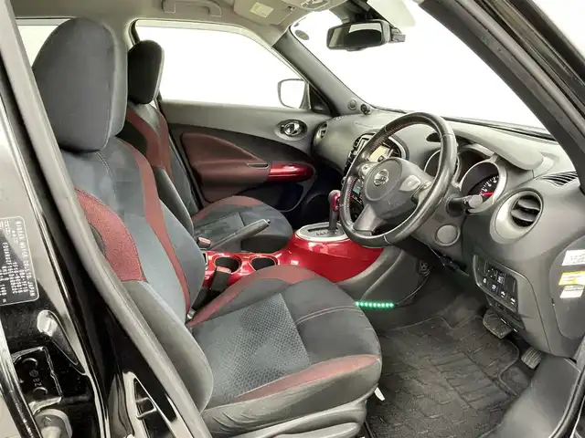日産 ジューク 15RX Vセレ パーソナライゼーション 熊本県 2019(平31)年 8.1万km スーパーブラック 純正ナビMM318D-W（ＣＤ・ＤＶＤ・フルセグ・ＢＴ・ＳＤ・ＡＵＸ・ｉｐｏｄ・ＵＳＢ）/全周囲カメラ　/純正前方ドライブレコーダー　/ビルトインＥＴＣ　/インテリジェントエマージェンシーブレーキ　/車線逸脱警報　/横滑り防止/アイドリングストップ/純正フロアマット/純正１７インチAW/オートライト/HIDライト/フォグランプ/スマートキー/プッシュスタート