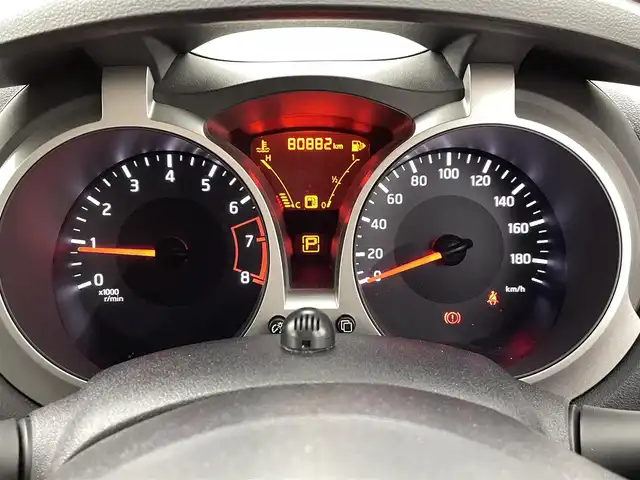 日産 ジューク 15RX Vセレ パーソナライゼーション 熊本県 2019(平31)年 8.1万km スーパーブラック 純正ナビMM318D-W（ＣＤ・ＤＶＤ・フルセグ・ＢＴ・ＳＤ・ＡＵＸ・ｉｐｏｄ・ＵＳＢ）/全周囲カメラ　/純正前方ドライブレコーダー　/ビルトインＥＴＣ　/インテリジェントエマージェンシーブレーキ　/車線逸脱警報　/横滑り防止/アイドリングストップ/純正フロアマット/純正１７インチAW/オートライト/HIDライト/フォグランプ/スマートキー/プッシュスタート