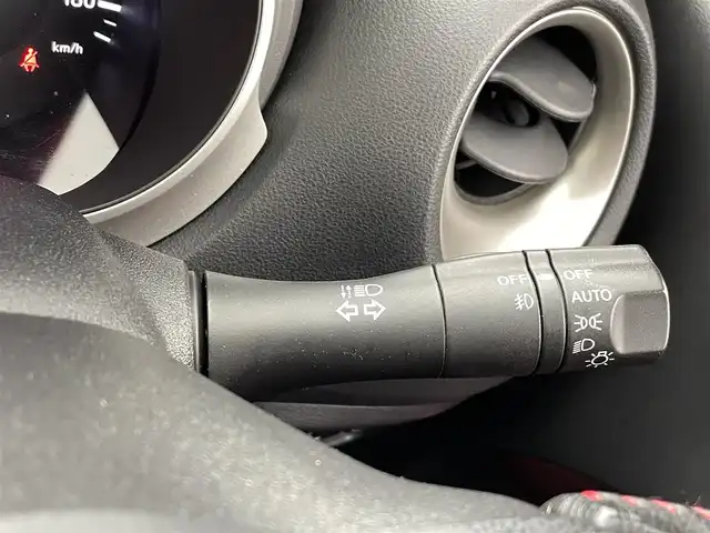 日産 ジューク 15RX Vセレ パーソナライゼーション 熊本県 2019(平31)年 8.1万km スーパーブラック 純正ナビMM318D-W（ＣＤ・ＤＶＤ・フルセグ・ＢＴ・ＳＤ・ＡＵＸ・ｉｐｏｄ・ＵＳＢ）/全周囲カメラ　/純正前方ドライブレコーダー　/ビルトインＥＴＣ　/インテリジェントエマージェンシーブレーキ　/車線逸脱警報　/横滑り防止/アイドリングストップ/純正フロアマット/純正１７インチAW/オートライト/HIDライト/フォグランプ/スマートキー/プッシュスタート