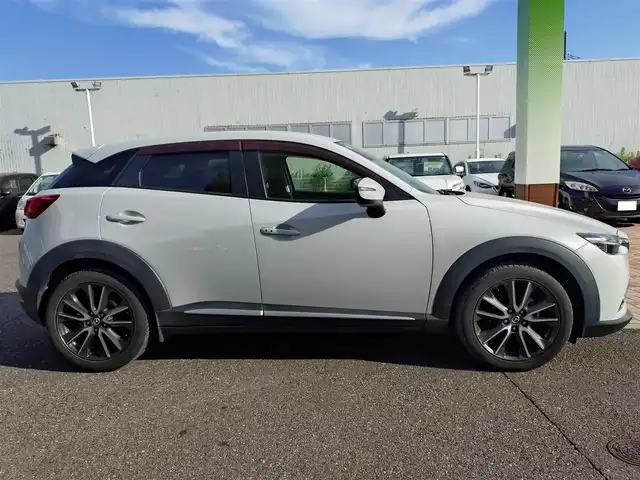 マツダ ＣＸ－３ XD ツーリング 新潟県 2015(平27)年 9.2万km セラミックM (株)IDOMが運営する【じしゃロン新潟店】の自社ローン専用車両になります。/こちらは現金またはオートローンご利用時の価格です。自社ローンご希望の方は別途その旨お申付け下さい/純正SDナビ/Bluetooth接続可能/USB/AUX接続可能/バックカメラ/ETC/プッシュスタート/クルーズコントロール/ハーフレザーシート/アクティブドライビングディスプレイ/ブラインドスポットモニタリング/スマートシティーブレーキ/スマートキー/スペアキー×１/取扱説明書