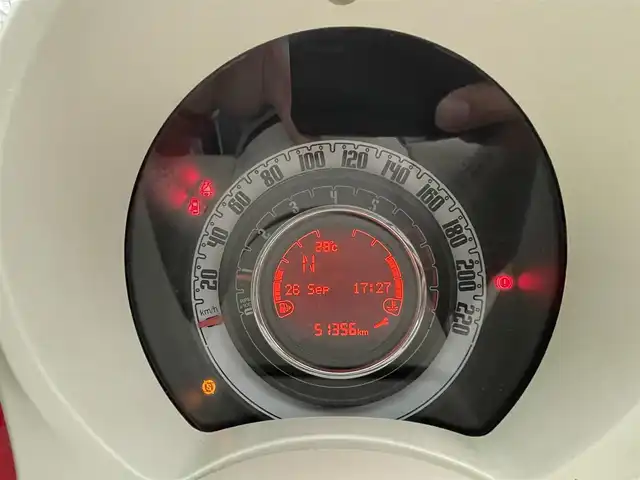 フィアット ５００ 1．2 ポップ 栃木県 2019(平31)年 5.2万km ロッソ・オフィチーナ 純正ディスプレイオーディオ/（BT/AM/FM）/パワーウィンドウ/パワーステアリング/リモコンキー/LEDヘッドライト/純正アルミホイール/スペアキー/フォグランプ/純正フロアマット/禁煙車
