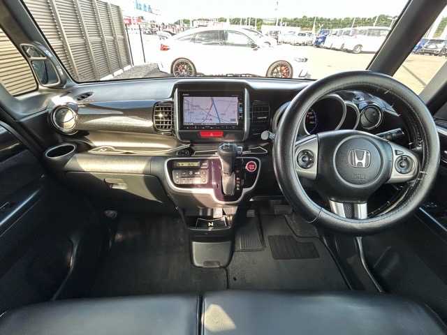ホンダ Ｎ ＢＯＸ カスタム ターボ SSパッケージ 千葉県 2014(平26)年 5.6万km スマートブラック 純正ナビ/CD/DVD/Bluetooth/フルセグTV/バックカメラ/ETC/ドライブレコーダー/両側パワースライドドア/クルーズコントロール/スペアキー/純正アルミホイール/純正フロアマット