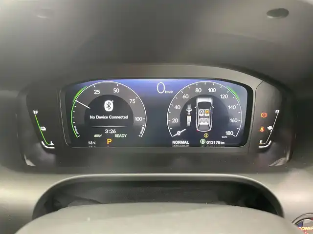 ホンダ ＺＲ－Ｖ ハイブリッド e:HEV Z 鹿児島県 2024(令6)年 1.4万km プレミアムクリスタルブルークリスタル 禁煙車/純正ナビ/(Ｂｌｕｅｔｏｏｔｈ/フルセグTV)/ホンダセンシング/　・衝突軽減ブレーキ（CMBS）/　・誤発進抑制機能/　・後方誤発進抑制機能/　・近距離衝突軽減ブレーキ/　・歩行者事故低減ステアリング/　・路外逸脱抑制機能/　・渋滞追従機能付アダプティブクルーズコントロール（ACC）/　・車線維持支援システム（LKAS）/　・トラフィックジャムアシスト（渋滞運転支援機能）/　・先行車発進お知らせ機能/　・標識認識機能/　・アダプティブドライビングビーム/　・ブラインドスポットインフォメーション/　・パーキングセンサーシステム/置くだけ充電/前席シートヒーター/BOSEプレミアムサウンドシステム/ステアリングヒーター/パワーテールゲート/ETC