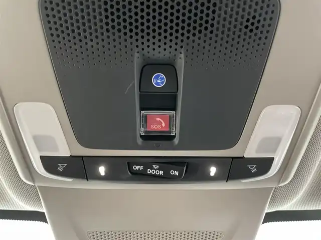 ホンダ ＺＲ－Ｖ ハイブリッド e:HEV Z 鹿児島県 2024(令6)年 1.4万km プレミアムクリスタルブルークリスタル 禁煙車/純正ナビ/(Ｂｌｕｅｔｏｏｔｈ/フルセグTV)/ホンダセンシング/　・衝突軽減ブレーキ（CMBS）/　・誤発進抑制機能/　・後方誤発進抑制機能/　・近距離衝突軽減ブレーキ/　・歩行者事故低減ステアリング/　・路外逸脱抑制機能/　・渋滞追従機能付アダプティブクルーズコントロール（ACC）/　・車線維持支援システム（LKAS）/　・トラフィックジャムアシスト（渋滞運転支援機能）/　・先行車発進お知らせ機能/　・標識認識機能/　・アダプティブドライビングビーム/　・ブラインドスポットインフォメーション/　・パーキングセンサーシステム/置くだけ充電/前席シートヒーター/BOSEプレミアムサウンドシステム/ステアリングヒーター/パワーテールゲート/ETC