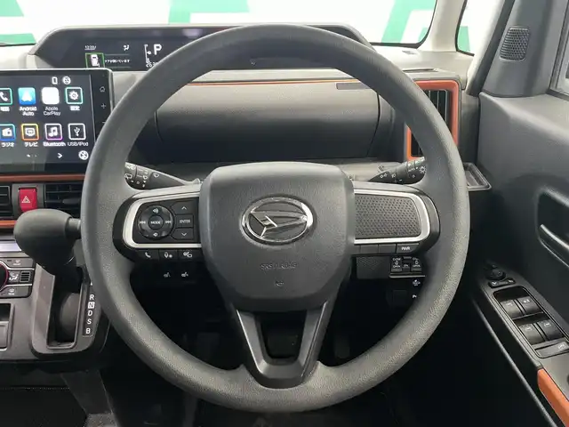 ダイハツ タント ファンクロス 鹿児島県 2023(令5)年 2.7万km レーザーブルークリスタルシャイン 純正ディスプレイオーディオ/　・Bluetooth/　・AppleCarPlay/　・AndroidAuto/　・ワンセグTV/　・USB/スマートアシスト/　・車線逸脱警報/　・ふらつき警報/　・先行車発進お知らせ機能/　・衝突警報機能/パーキングセンサー/アラウンドビューカメラ/両側パワースライドドア/シートヒーター/純正フロアマット/純正アルミホイール/LEDヘッドライト/オートマチックハイビーム/フロントフォグランプ