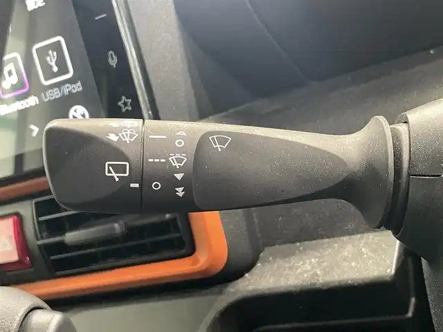 ダイハツ タント ファンクロス 鹿児島県 2023(令5)年 2.7万km レーザーブルークリスタルシャイン 純正ディスプレイオーディオ/　・Bluetooth/　・AppleCarPlay/　・AndroidAuto/　・ワンセグTV/　・USB/スマートアシスト/　・車線逸脱警報/　・ふらつき警報/　・先行車発進お知らせ機能/　・衝突警報機能/パーキングセンサー/アラウンドビューカメラ/両側パワースライドドア/シートヒーター/純正フロアマット/純正アルミホイール/LEDヘッドライト/オートマチックハイビーム/フロントフォグランプ