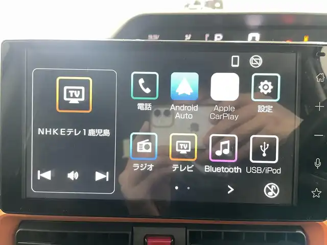 ダイハツ タント ファンクロス 鹿児島県 2023(令5)年 2.7万km レーザーブルークリスタルシャイン 純正ディスプレイオーディオ/　・Bluetooth/　・AppleCarPlay/　・AndroidAuto/　・ワンセグTV/　・USB/スマートアシスト/　・車線逸脱警報/　・ふらつき警報/　・先行車発進お知らせ機能/　・衝突警報機能/パーキングセンサー/アラウンドビューカメラ/両側パワースライドドア/シートヒーター/純正フロアマット/純正アルミホイール/LEDヘッドライト/オートマチックハイビーム/フロントフォグランプ