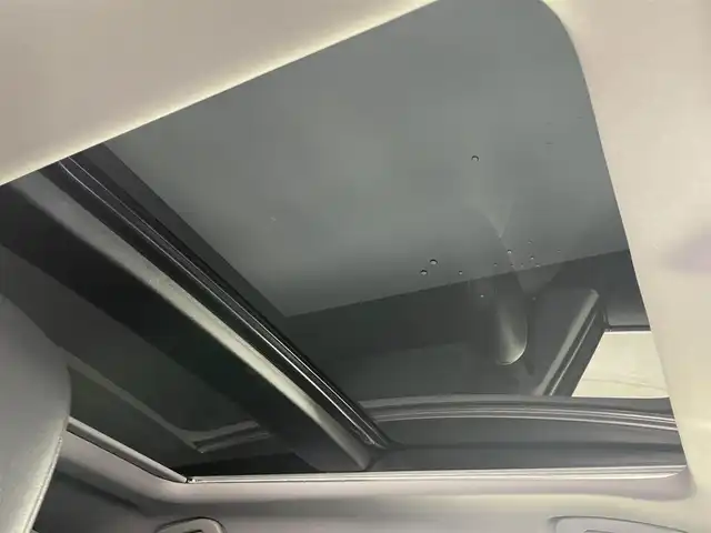 トヨタ カムリ G レザーパッケージ 愛知県 2021(令3)年 1.6万km プラチナホワイトパールマイカ メーカーナビ　純正９イ型DA　全方位カメラ　フルセグTV　パノラマムーンルーフ　モデリスタ　BSM　HUD　JBLサウンド　黒革シート　追従クルコン　ETC2.0　LEDオートライト　フォグ　衝突軽減　車線逸脱　禁煙車