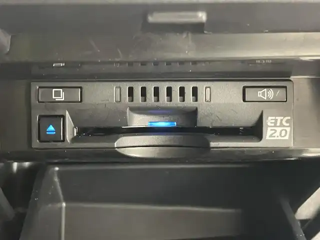 トヨタ カムリ G レザーパッケージ 愛知県 2021(令3)年 1.6万km プラチナホワイトパールマイカ メーカーナビ　純正９イ型DA　全方位カメラ　フルセグTV　パノラマムーンルーフ　モデリスタ　BSM　HUD　JBLサウンド　黒革シート　追従クルコン　ETC2.0　LEDオートライト　フォグ　衝突軽減　車線逸脱　禁煙車