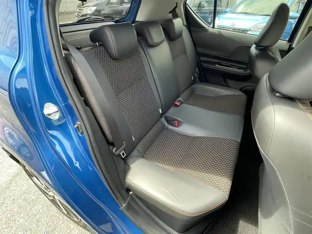 トヨタ アクア X－URBAN 福岡県 2015(平27)年 7万km コバルトブルーメタリック (株)IDOMが運営する【じしゃロン八幡西店】の自社ローン専用車両になります。こちらは現金またはオートローンご利用時の価格です。自社ローンご希望の方は別途その旨お申付け下さい/純正ナビ　NSZN-W64T/TV/CD/DVD/BT/バックカメラ/衝突軽減ブレーキ/ルーフレール/ハーフレザーシート/ETC