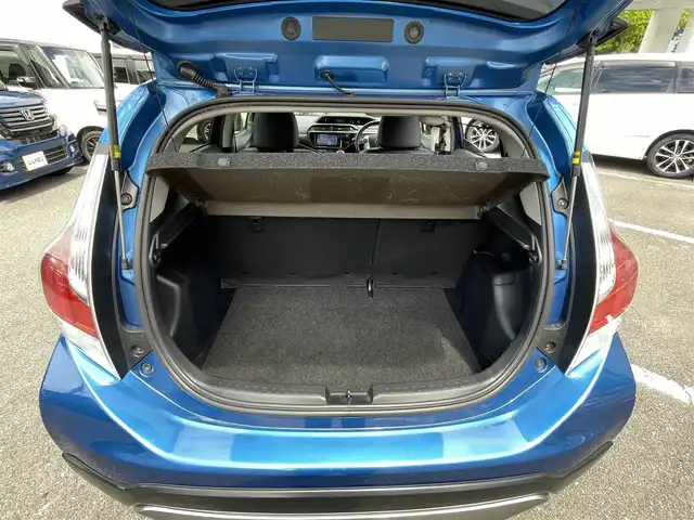 トヨタ アクア X－URBAN 福岡県 2015(平27)年 7万km コバルトブルーメタリック (株)IDOMが運営する【じしゃロン八幡西店】の自社ローン専用車両になります。こちらは現金またはオートローンご利用時の価格です。自社ローンご希望の方は別途その旨お申付け下さい/純正ナビ　NSZN-W64T/TV/CD/DVD/BT/バックカメラ/衝突軽減ブレーキ/ルーフレール/ハーフレザーシート/ETC