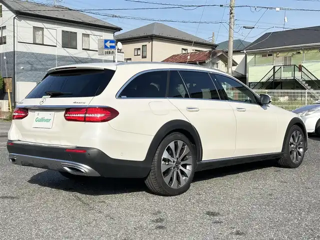 メルセデス・ベンツ Ｅ２２０ｄ ｵｰﾙﾃﾚｲﾝ 4マチック オールテレイン 長野県 2018(平30)年 3.8万km ダイヤモンドホワイト ・ディーラー点検R1:2:3:4:6:7年/・R7年4月20日/12か月点検＆Rブレーキパット＆ローター交換済）　/・エクスクルーシブパッケージ　/・レーダーセーフティーパッケージ　/・大型サンルーフ　/・純正ナビTV　(TVキャンセラー付き）/・ブルメスターサウンド/・360°カメラ　（アラウンドビューモニター）/・前後ドライブレコーダー/・ETC２．０/・社外レーダー/・ヘットアップディスプレイ/・ブラインドスポットモニター/・アクティブぶれーアシスト/・アテンションアシスト/・クルーズコントロール/・コーナーセンサー/・アイドリングストップ/・黒皮シート/・シートヒーター/・エアーシート/・パワーシート/・パワーバックドア/・ルーフレール/・純正19インチアルミ/・スマートキー×２/・プッシュスタート/・保証書/・取説