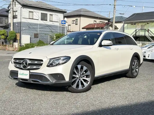 メルセデス・ベンツ Ｅ２２０ｄ ｵｰﾙﾃﾚｲﾝ 4マチック オールテレイン 長野県 2018(平30)年 3.8万km ダイヤモンドホワイト ・ディーラー点検R1:2:3:4:6:7年/・R7年4月20日/12か月点検＆Rブレーキパット＆ローター交換済）　/・エクスクルーシブパッケージ　/・レーダーセーフティーパッケージ　/・大型サンルーフ　/・純正ナビTV　(TVキャンセラー付き）/・ブルメスターサウンド/・360°カメラ　（アラウンドビューモニター）/・前後ドライブレコーダー/・ETC２．０/・社外レーダー/・ヘットアップディスプレイ/・ブラインドスポットモニター/・アクティブぶれーアシスト/・アテンションアシスト/・クルーズコントロール/・コーナーセンサー/・アイドリングストップ/・黒皮シート/・シートヒーター/・エアーシート/・パワーシート/・パワーバックドア/・ルーフレール/・純正19インチアルミ/・スマートキー×２/・プッシュスタート/・保証書/・取説