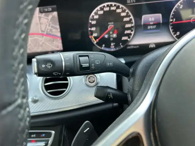 メルセデス・ベンツ Ｅ２２０ｄ ｵｰﾙﾃﾚｲﾝ 4マチック オールテレイン 長野県 2018(平30)年 3.8万km ダイヤモンドホワイト ・ディーラー点検R1:2:3:4:6:7年/・R7年4月20日/12か月点検＆Rブレーキパット＆ローター交換済）　/・エクスクルーシブパッケージ　/・レーダーセーフティーパッケージ　/・大型サンルーフ　/・純正ナビTV　(TVキャンセラー付き）/・ブルメスターサウンド/・360°カメラ　（アラウンドビューモニター）/・前後ドライブレコーダー/・ETC２．０/・社外レーダー/・ヘットアップディスプレイ/・ブラインドスポットモニター/・アクティブぶれーアシスト/・アテンションアシスト/・クルーズコントロール/・コーナーセンサー/・アイドリングストップ/・黒皮シート/・シートヒーター/・エアーシート/・パワーシート/・パワーバックドア/・ルーフレール/・純正19インチアルミ/・スマートキー×２/・プッシュスタート/・保証書/・取説