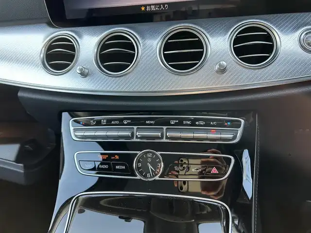 メルセデス・ベンツ Ｅ２２０ｄ ｵｰﾙﾃﾚｲﾝ 4マチック オールテレイン 長野県 2018(平30)年 3.8万km ダイヤモンドホワイト ・ディーラー点検R1:2:3:4:6:7年/・R7年4月20日/12か月点検＆Rブレーキパット＆ローター交換済）　/・エクスクルーシブパッケージ　/・レーダーセーフティーパッケージ　/・大型サンルーフ　/・純正ナビTV　(TVキャンセラー付き）/・ブルメスターサウンド/・360°カメラ　（アラウンドビューモニター）/・前後ドライブレコーダー/・ETC２．０/・社外レーダー/・ヘットアップディスプレイ/・ブラインドスポットモニター/・アクティブぶれーアシスト/・アテンションアシスト/・クルーズコントロール/・コーナーセンサー/・アイドリングストップ/・黒皮シート/・シートヒーター/・エアーシート/・パワーシート/・パワーバックドア/・ルーフレール/・純正19インチアルミ/・スマートキー×２/・プッシュスタート/・保証書/・取説