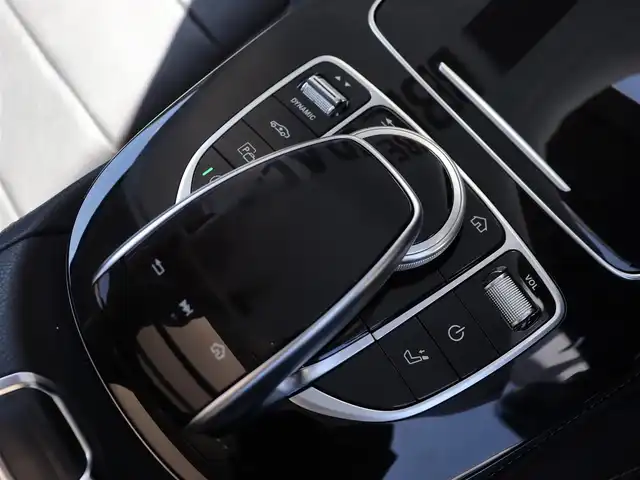メルセデス・ベンツ Ｅ２２０ｄ ｵｰﾙﾃﾚｲﾝ 4マチック オールテレイン 長野県 2018(平30)年 3.8万km ダイヤモンドホワイト レーダーセーフティＰＫＧ/レザーＥＸＣＰＫＧ　/黒革シート　/パノラミックスライディングルーフ　/Ｂｒｕｍｅｓｔｅｒサウンド　/３６０°ビュー　/ＨＵＤ　/シートヒーター/シートクーラー　/ベンチレーション　/アンビエントライト/パワーシート（D席/N席）/ACC/車用シートカバー付き