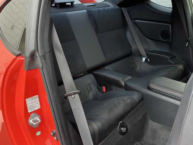 トヨタ ８６ GT ソーラーオレンジLTD 山形県 2017(平29)年 2.7万km オレンジ カラーコード：NBB　ソーラーオレンジ/禁煙車/TRDエアロ（F/S/R）/リアウィング/TDRフェンダーフィン/TRDエアロスタビライジングカバー（Rウィンドウ下部）/ADVAN Racing１８インチAW/ブレンボキャリパー/MILD　DANPER車高調/TRD４本出しマフラー/アルミペダル/ハーフレザーシート/純正ナビ(CD.DVD.BT)/フルセグ/バックカメラ/クルーズコントロール/シートヒーター/ETC/ドライブレコーダー/LEDヘッドライト/LEDフォグ/プッシュスタート/スマートキー
