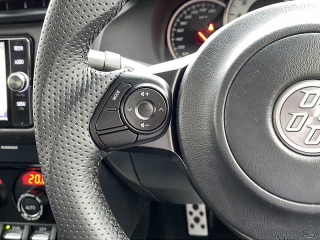 トヨタ ８６ GT ソーラーオレンジLTD 山形県 2017(平29)年 2.7万km オレンジ カラーコード：NBB　ソーラーオレンジ/禁煙車/TRDエアロ（F/S/R）/リアウィング/TDRフェンダーフィン/TRDエアロスタビライジングカバー（Rウィンドウ下部）/ADVAN Racing１８インチAW/ブレンボキャリパー/MILD　DANPER車高調/TRD４本出しマフラー/アルミペダル/ハーフレザーシート/純正ナビ(CD.DVD.BT)/フルセグ/バックカメラ/クルーズコントロール/シートヒーター/ETC/ドライブレコーダー/LEDヘッドライト/LEDフォグ/プッシュスタート/スマートキー