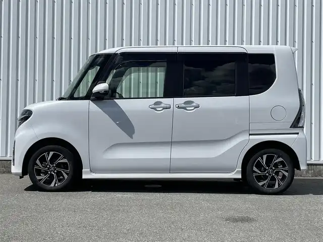 ダイハツ タント カスタム X 福岡県 2021(令3)年 1.9万km シャイニングホワイトパール スマートアシスト/衝突軽減/クリアランスソナー/社外ナビ（ＡＶＮ－Ｒ９Ｗ）/フルセグTV/CD/DVD/BT/バックカメラ/両側パワースライドドア/前席シートヒーター/ＬＥＤオートライト/フォグランプ/純正１４ＡＷ