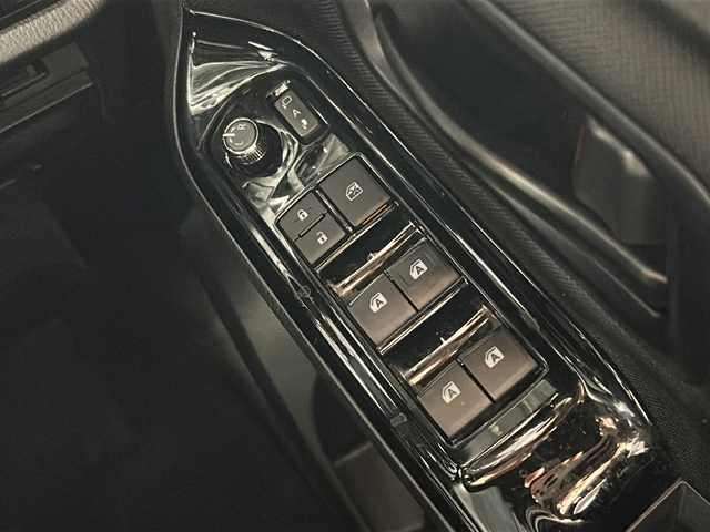 トヨタ ノア Si 広島県 2018(平30)年 5万km ブラック 社外ナビ/（Bluetooth/SD/CD/DVD/フルセグTV)/アルパイン製フリップダウンモニター/ETC/バックカメラ/両側パワースライドドア/クルーズコントロール/LEDヘッドライト/フォグランプ/オートマチックハイビーム/純正16インチアルミホイール/フロアマット/スペアキー1本/スマートキー/ABS/横滑り防止装置/衝突被害軽減ブレーキ/レーンキープアシスト/盗難防止装置