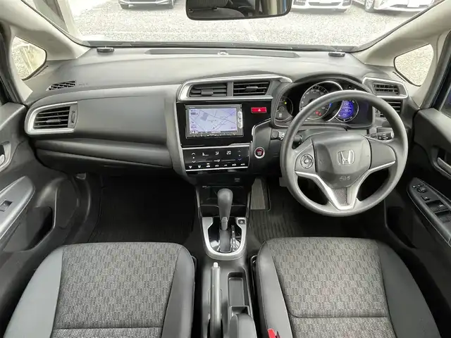 ホンダ フィット 13G Lパッケージ 埼玉県 2014(平26)年 3.4万km ブリリアントスポーティブルーメタリック2トーン 外部検査実施済み/純正メモリナビ【VXM-145C】/バックカメラ/ETC/前後ドライブレコーダー/LEDヘッドライト/オートライト/フォグライト/プッシュスタート/スマートキー/スペアキ/アームレストコンソール/あんしんパッケージ/・シティブレーキアクティブシステム/・SRSエアバック（サイド/カーテン）/・グラブレールー/横滑り防止機能/ハーフシェイド・フロントウィンドウ/LEDドアミラーウィンカー