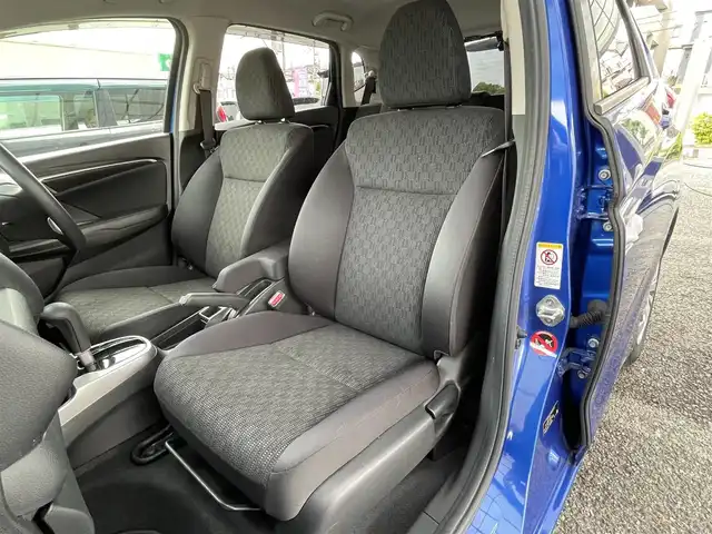 ホンダ フィット 13G Lパッケージ 埼玉県 2014(平26)年 3.4万km ブリリアントスポーティブルーメタリック2トーン 外部検査実施済み/純正メモリナビ【VXM-145C】/バックカメラ/ETC/前後ドライブレコーダー/LEDヘッドライト/オートライト/フォグライト/プッシュスタート/スマートキー/スペアキ/アームレストコンソール/あんしんパッケージ/・シティブレーキアクティブシステム/・SRSエアバック（サイド/カーテン）/・グラブレールー/横滑り防止機能/ハーフシェイド・フロントウィンドウ/LEDドアミラーウィンカー