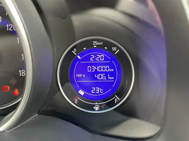 ホンダ フィット 13G Lパッケージ 埼玉県 2014(平26)年 3.4万km ブリリアントスポーティブルーメタリック2トーン 外部検査実施済み/純正メモリナビ【VXM-145C】/バックカメラ/ETC/前後ドライブレコーダー/LEDヘッドライト/オートライト/フォグライト/プッシュスタート/スマートキー/スペアキ/アームレストコンソール/あんしんパッケージ/・シティブレーキアクティブシステム/・SRSエアバック（サイド/カーテン）/・グラブレールー/横滑り防止機能/ハーフシェイド・フロントウィンドウ/LEDドアミラーウィンカー