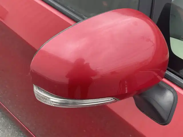 トヨタ プリウス S ツーリングセレ G’s 大阪府 2014(平26)年 6.5万km レッドマイカメタリック (株)IDOMが運営する【じしゃロン東大阪店】の自社ローン専用車両になりますこちらは現金またはオートローンご利用時の価格です。自社ローンご希望の方は別途その旨お申付け下さい純正ナビ【NSZT-W64】/フルセグTV/バックカメラ/Bluetooth/ETC/G’S専用シート/G’S専用フロアマット/G’S専用ホイール/スマートキー＆プッシュスタート/スペアスマートキー