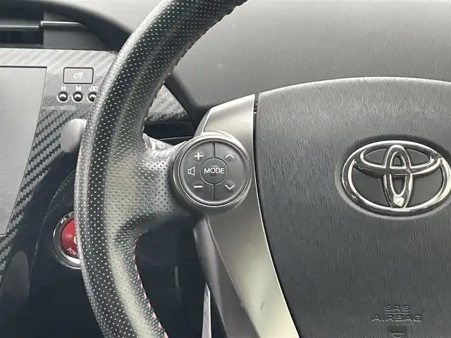 トヨタ プリウス S ツーリングセレ G’s 大阪府 2014(平26)年 6.5万km レッドマイカメタリック (株)IDOMが運営する【じしゃロン東大阪店】の自社ローン専用車両になりますこちらは現金またはオートローンご利用時の価格です。自社ローンご希望の方は別途その旨お申付け下さい純正ナビ【NSZT-W64】/フルセグTV/バックカメラ/Bluetooth/ETC/G’S専用シート/G’S専用フロアマット/G’S専用ホイール/スマートキー＆プッシュスタート/スペアスマートキー