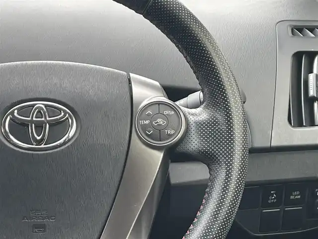 トヨタ プリウス S ツーリングセレ G’s 大阪府 2014(平26)年 6.5万km レッドマイカメタリック (株)IDOMが運営する【じしゃロン東大阪店】の自社ローン専用車両になりますこちらは現金またはオートローンご利用時の価格です。自社ローンご希望の方は別途その旨お申付け下さい純正ナビ【NSZT-W64】/フルセグTV/バックカメラ/Bluetooth/ETC/G’S専用シート/G’S専用フロアマット/G’S専用ホイール/スマートキー＆プッシュスタート/スペアスマートキー