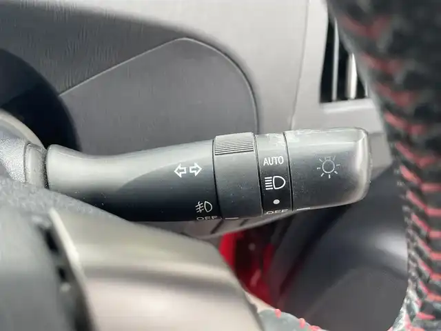 トヨタ プリウス S ツーリングセレ G’s 大阪府 2014(平26)年 6.5万km レッドマイカメタリック (株)IDOMが運営する【じしゃロン東大阪店】の自社ローン専用車両になりますこちらは現金またはオートローンご利用時の価格です。自社ローンご希望の方は別途その旨お申付け下さい純正ナビ【NSZT-W64】/フルセグTV/バックカメラ/Bluetooth/ETC/G’S専用シート/G’S専用フロアマット/G’S専用ホイール/スマートキー＆プッシュスタート/スペアスマートキー