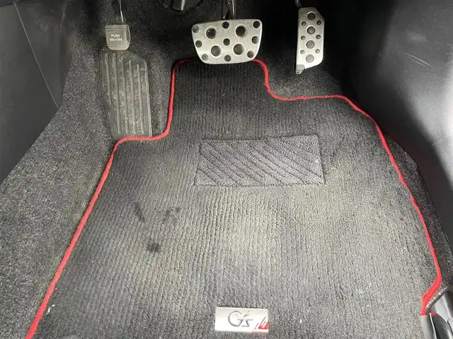 トヨタ プリウス S ツーリングセレ G’s 大阪府 2014(平26)年 6.5万km レッドマイカメタリック (株)IDOMが運営する【じしゃロン東大阪店】の自社ローン専用車両になりますこちらは現金またはオートローンご利用時の価格です。自社ローンご希望の方は別途その旨お申付け下さい純正ナビ【NSZT-W64】/フルセグTV/バックカメラ/Bluetooth/ETC/G’S専用シート/G’S専用フロアマット/G’S専用ホイール/スマートキー＆プッシュスタート/スペアスマートキー