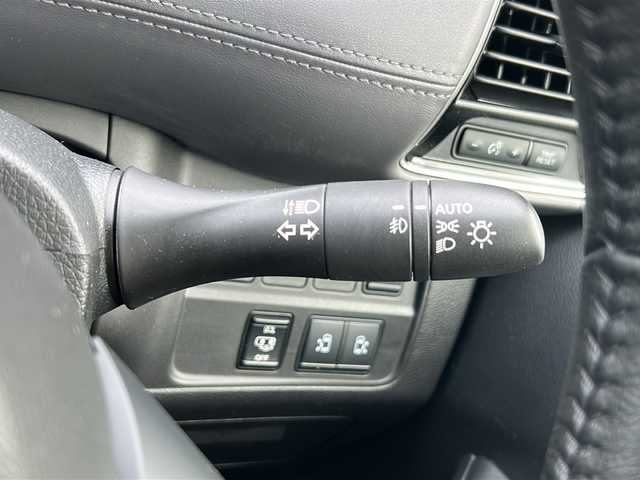 日産 セレナ e－パワー ハイウェイスター V 広島県 2020(令2)年 7万km マルーンレッド 禁煙車/セーフティパックA/エマージェンシーブレーキ/車線逸脱警報/ハイビームアシスト/標識認識機能/速度標識機能/ふらつき警報/プロパイロット/コーナーセンサー/BSW/インテリジェントルームミラー/純正10型ナビ/・フルセグ/CD/DVD/Blu-ray/Bluetooth/・SD/REC/USB/アラウンドビューモニター/純正フリップダウンモニター/ハンズフリー両側パワースライドドア/革巻きステアリング/ステアリングスイッチ/LEDヘッドライト/フォグランプ/オートライト/防水シート/スマートキー/プッシュスタート/電動パーキングブレーキ/オートホールド/オートデュアルエアコン/リヤヒーターダクト/シートバックテーブル/USB電源/サンシェード/純正ドアバイザー/純正ドライブレコーダー/ETC/純正フロアマット/純正15インチアルミホイール/W+サイド+カーテンエアバック