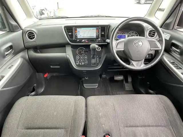 日産 デイズ ルークス ハイウェイスターX 佐賀県 2015(平27)年 10.7万km ブラック 純正SDナビゲーション/・フルセグTV/CD/DVD/SD/Bluetooth/アラウンドビューモニター(ルームミラー同時映写)/ETC/片側パワースライドドア/天井サーキュレーター/後席サンシェード/ISOFIX対応/革巻きステアリング/純正14インチアルミホイール/純正キセノンヘッドライト/純正フォグランプ/純正フロアマット/新車保証書/取扱説明書