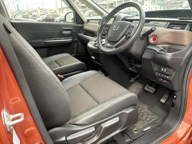 ホンダ フリード ハイブリット クロスター ホンダセンシング 島根県 2021(令3)年 3.6万km プレミアムクリスタルオレンジM 純正メモリナビ　/(フルセグTV/ＤＶＤ再生/Ｂｌｕｅｔｏｏｔｈ接続)　/前後ドライブレコーダー　/バックカメラ　/ビルトインＥＴＣ　/両側パワースライドドア　/前席シートヒーター/渋滞追従機能付アダプティブ・クルーズ・コントロール/リアコーナーセンサー　/レーンアシスト/衝突軽減ブレーキ/　オートハイビーム／ライト　/純正ＬＥＤヘッドライト/純正15インチアルミホイール/純正フロアマット/スマートキー1本